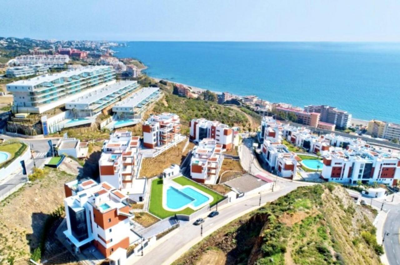 Modern Apartment-Sea View Fuengirola Bagian luar foto